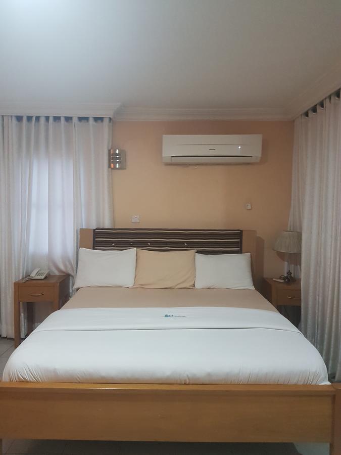 Hotel Hillside Gardens Lagos Exterior foto