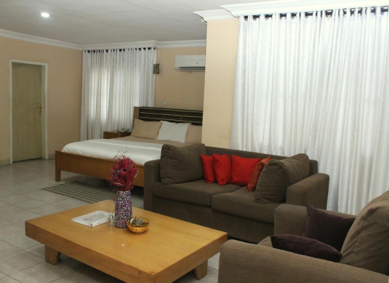 Hotel Hillside Gardens Lagos Exterior foto